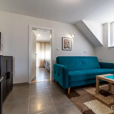 Mak Basta Διαμέρισμα *